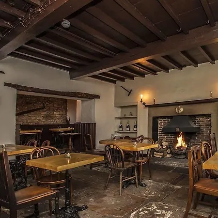 The White Lion 4*