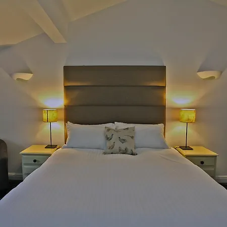 The White Lion Hotel