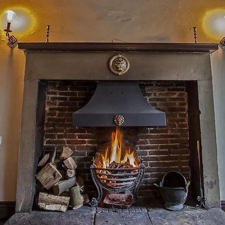 The White Lion Hotel